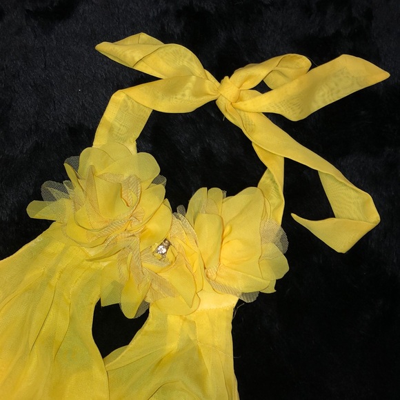 YaYa & Co. Yellow Halter Top - Picture 2 of 6